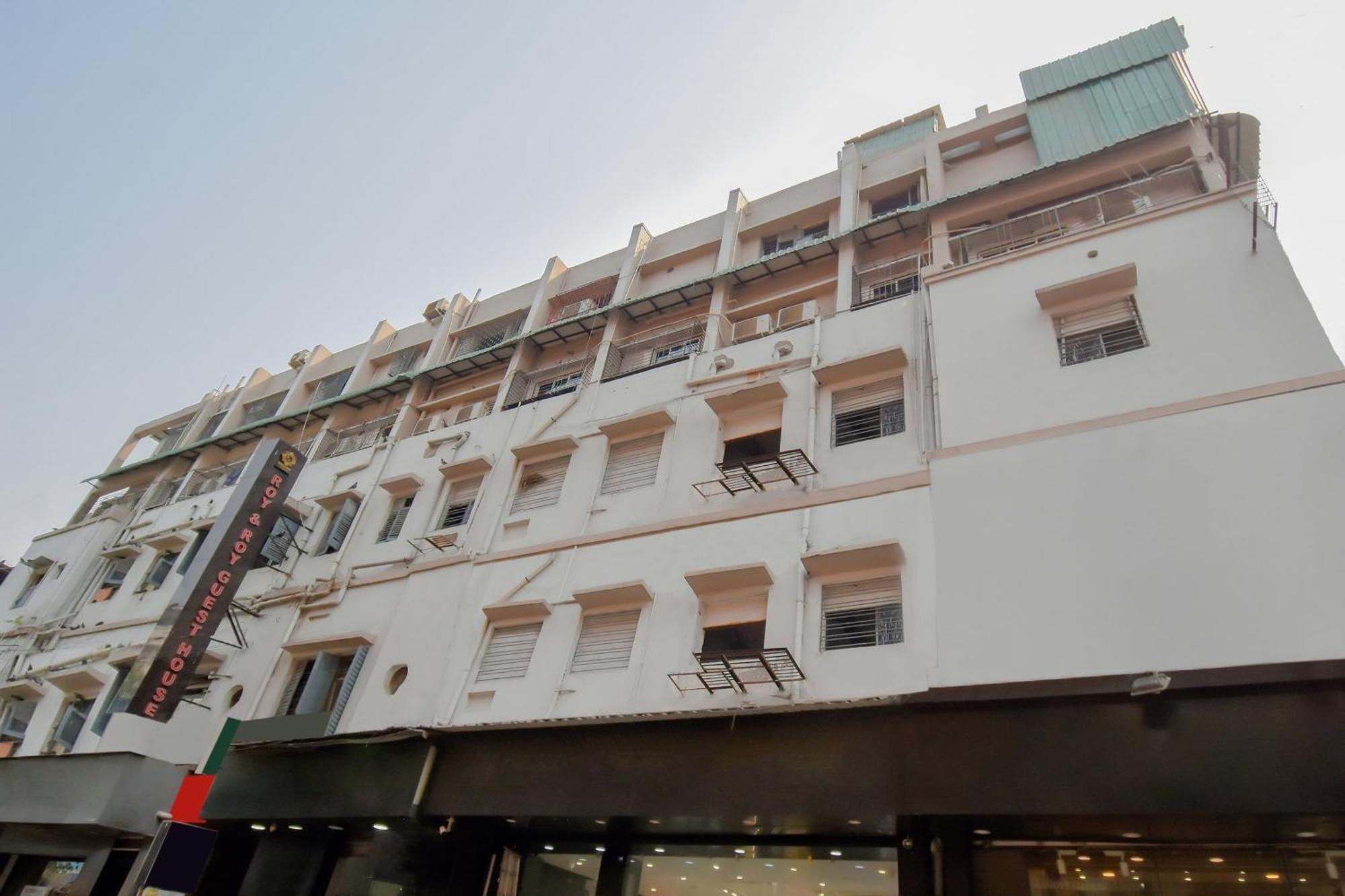 Hotel O Lindsay Inn Guest House Bara Bazar Екстер'єр фото