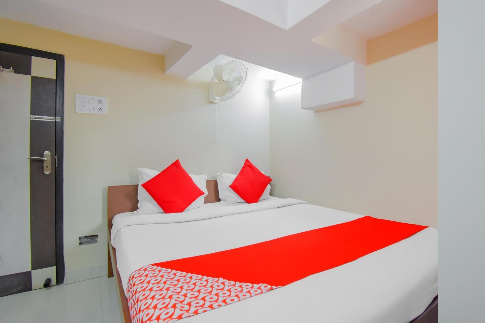 Hotel O Lindsay Inn Guest House Bara Bazar Екстер'єр фото