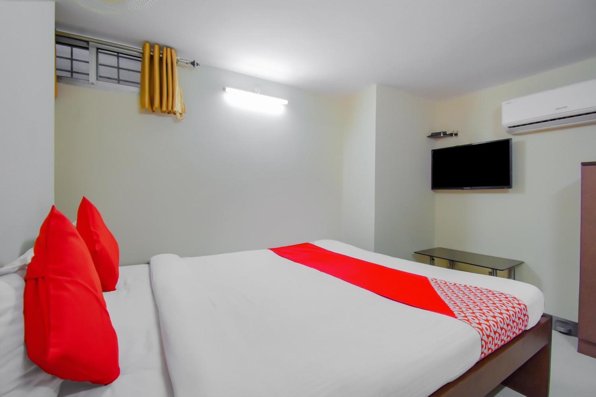 Hotel O Lindsay Inn Guest House Bara Bazar Екстер'єр фото