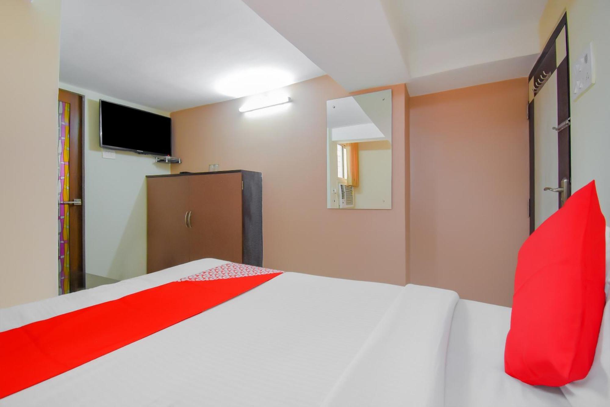 Hotel O Lindsay Inn Guest House Bara Bazar Екстер'єр фото